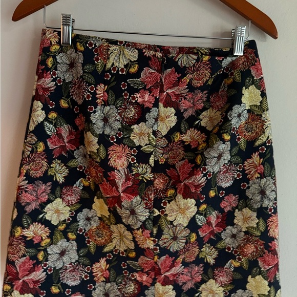 Loft Floral Tapestry Mini Skirt Embroidered Lined Zip Women's Black Colorful S-2 - Picture 2 of 4